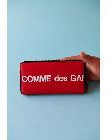 Comme des Garçons Huge Logo Zip Around Travel Wallet (Red) à prix réduit toute l'année