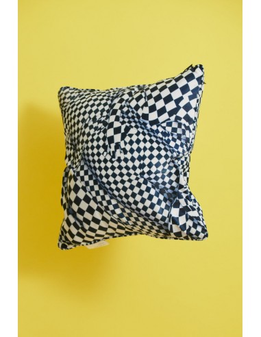 OLAF BREUNING, BLACK AND WHITE PEOPLE PATTERN (2019) Art Pillow for Henzel Studio ou a consommer sur place